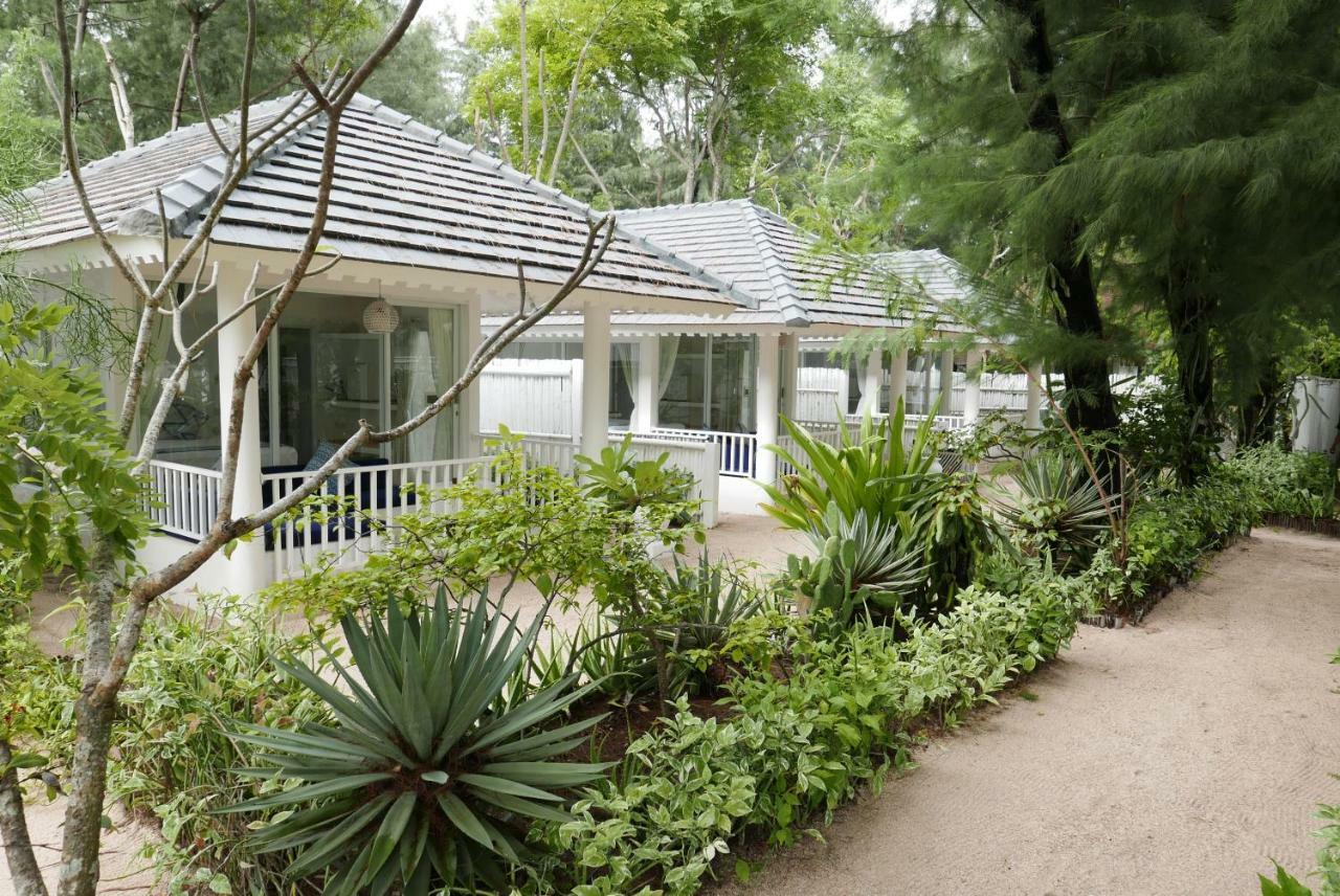 Bungalow aan het Strand met Gedeeltelijk Uitzicht op Zee